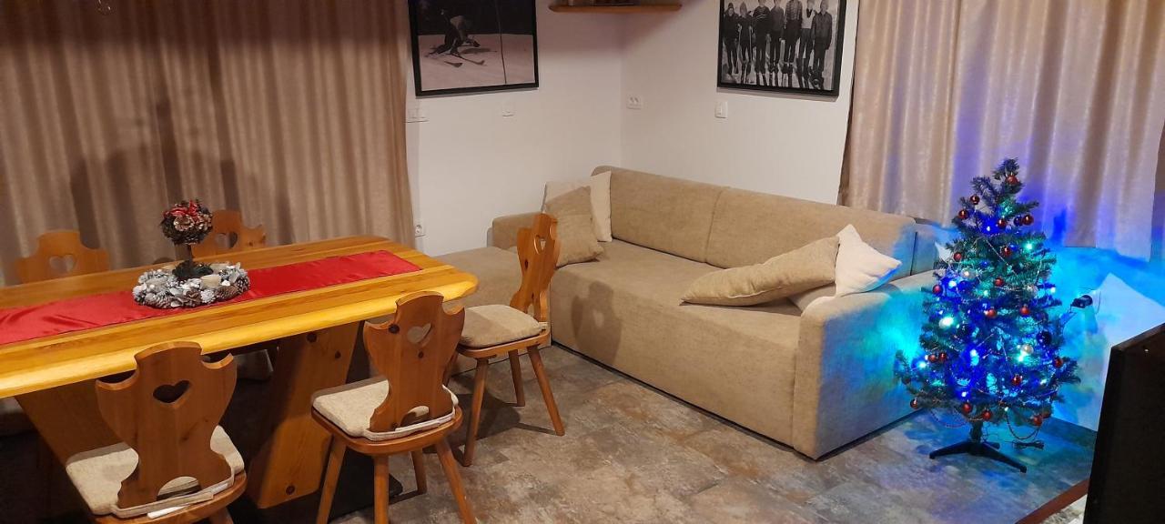 Apartma In Bungalov Jezerci Gozd Martuljek Kültér fotó