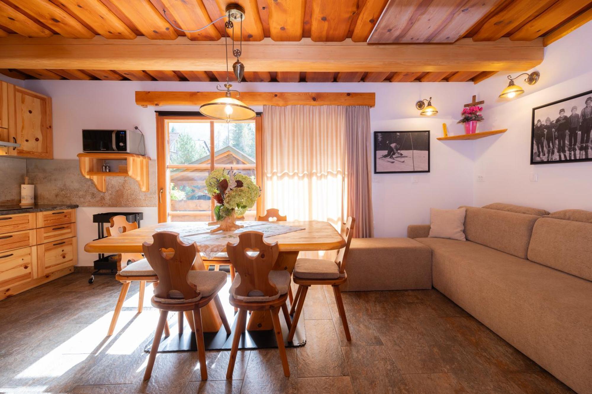 Apartma In Bungalov Jezerci Gozd Martuljek Kültér fotó