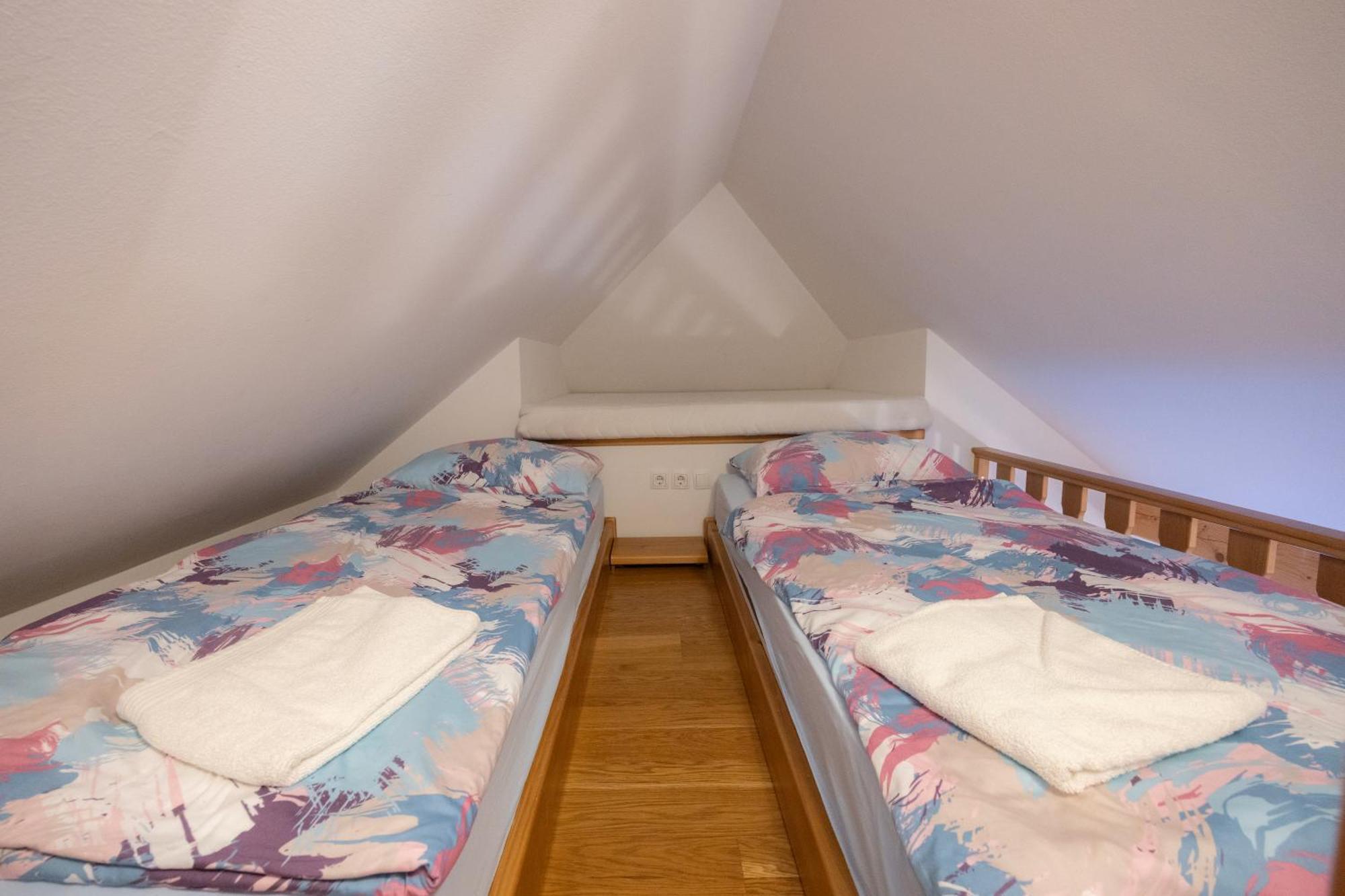 Apartma In Bungalov Jezerci Gozd Martuljek Kültér fotó